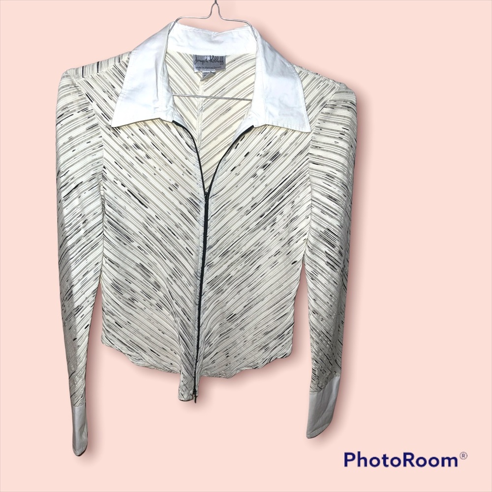Joseph Ribkoff zip up white blouse with collar and zip sleeves